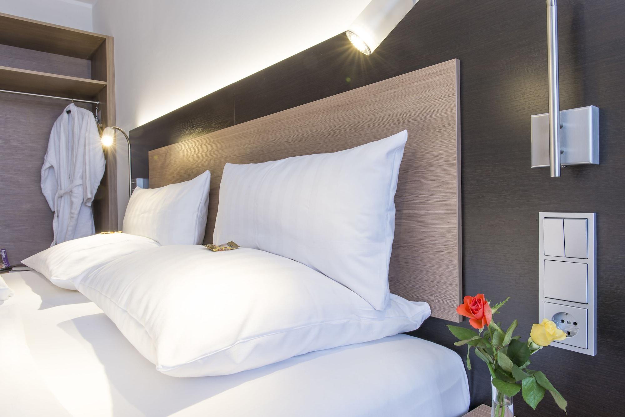 Astor & Aparthotel Cologne Extérieur photo